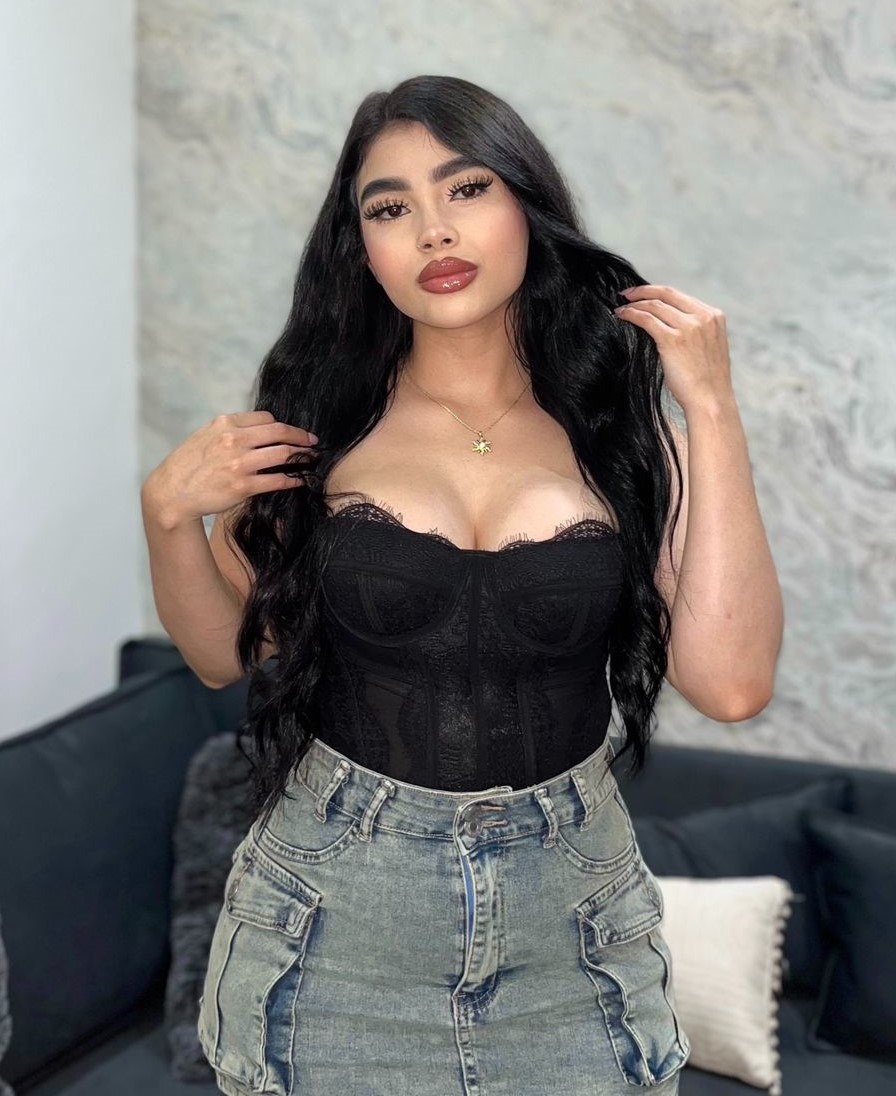 CELESTE, jovencita cariñosa e implicada